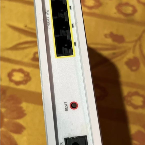 AT&T 2Wire 2701HG-B High Speed Internet DSL Wireless Gateway Modem Router WiFi - Picture 5 of 6